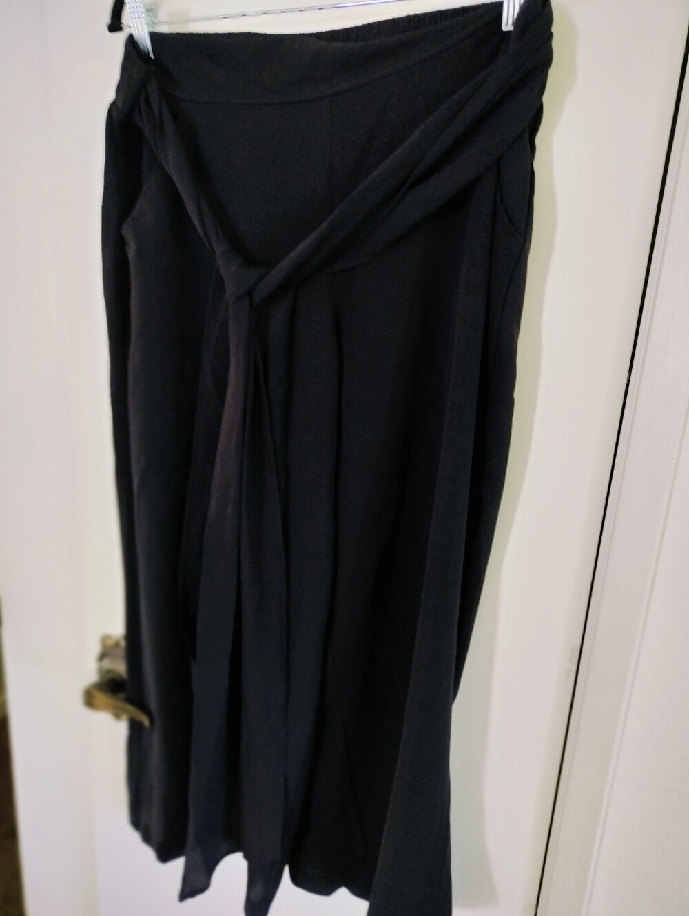 Max Studio Cropped Wide Leg Palazzo Pants XL Black Flowy Belted Pull On Crepe